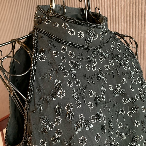 Beautiful Marina beaded sleeveless blouse - Picture 3 of 8